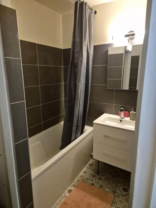 Appartement T2 - Hyeres Gare Εξωτερικό φωτογραφία
